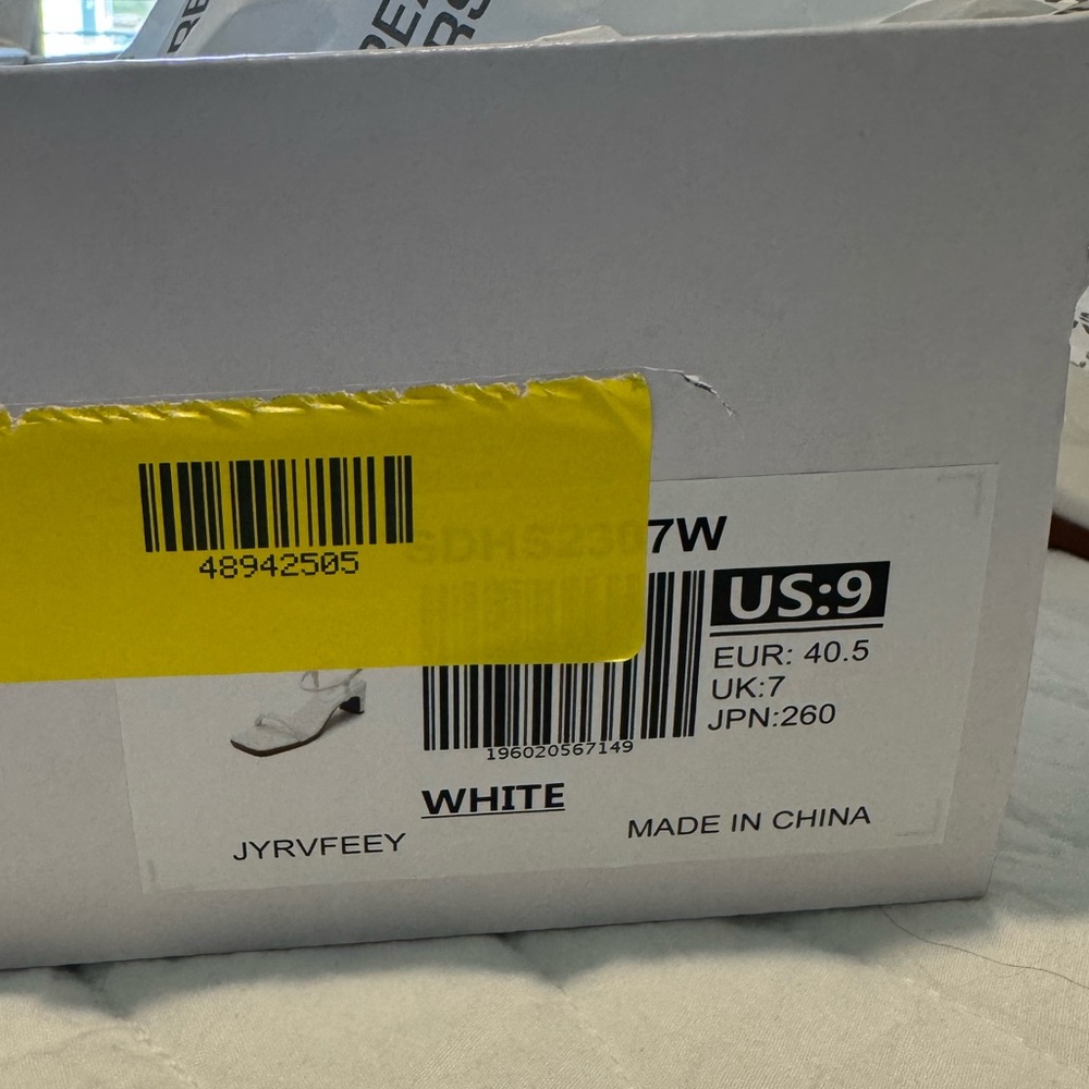 NWT Dream Pairs White Strappy Heels - Picture 13 of 13